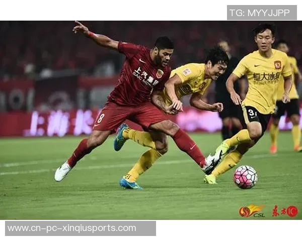 天津队迎战恒大队全力争胜展现足球魅力与激情的巅峰对决 天津队迎战恒大队全力争胜展现足球魅力与激情的巅峰对决